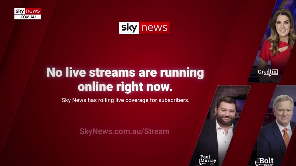 The screen displays "No live streams are running online right now." Sky News Extra 3 is showing a graphic with hosts Credlin, Paul Murray, and Bolt.