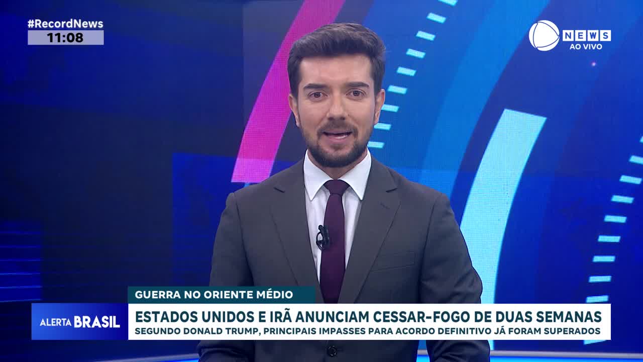 A man in a suit stands before a blue screen with graphics. A news ticker at the bottom of the screen states "GUERRA NO ORIENTE MÉDIO ESTADOS UNIDOS E IRÃ ANUNCIAM CESSAR-FOGO DE DUAS SEMANAS." A man in a suit stands before a blue screen with graphics. A news ticker at the bottom of the screen states "GUERRA NO ORIENTE MÉDIO ESTADOS UNIDOS E IRÃ ANUNCIAM CESSAR-FOGO DE DUAS SEMANAS."
