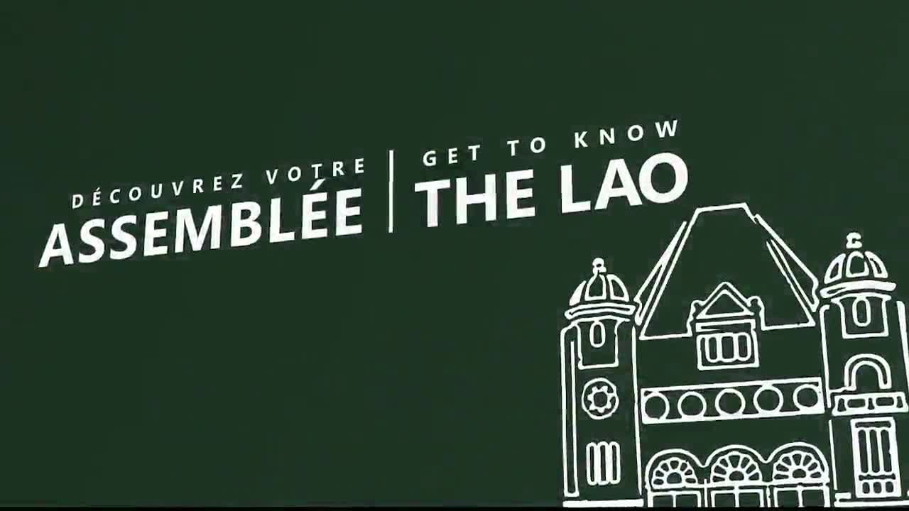 Against a dark green backdrop, white text announces "Découvrez votre Assemblée" and "Get to know THE LAO," with a simple line drawing of a building. The image seems to be promoting the Legislative Assembly of Ontario.
