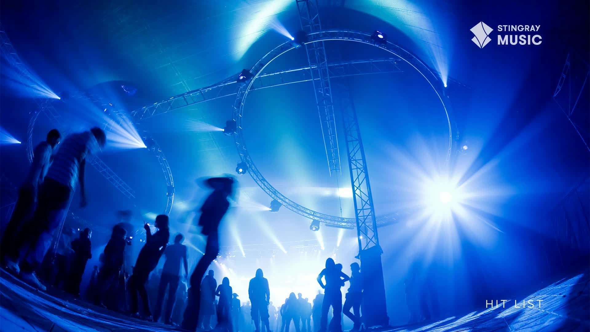 Under the bright blue lights, people are dancing, their silhouettes moving to the music. The Stingray Hit List is blasting, and the crowd is fully immersed in the Canadian music scene.
