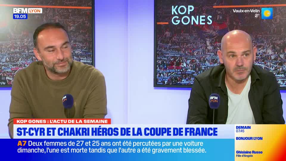 Two men sit at a table, microphones in front of them, on a BFM Lyon set. The broadcast is focused on "Kop Gones" and the heroes of the Coupe de France.

