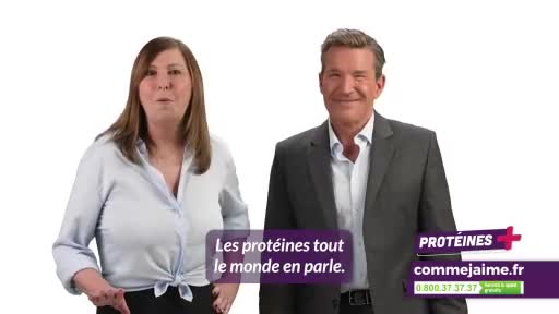 A woman in a light blue blouse and a man in a dark suit stand side-by-side. A purple banner at the bottom right displays "PROTÉINES commejaime.fr" and a phone number.