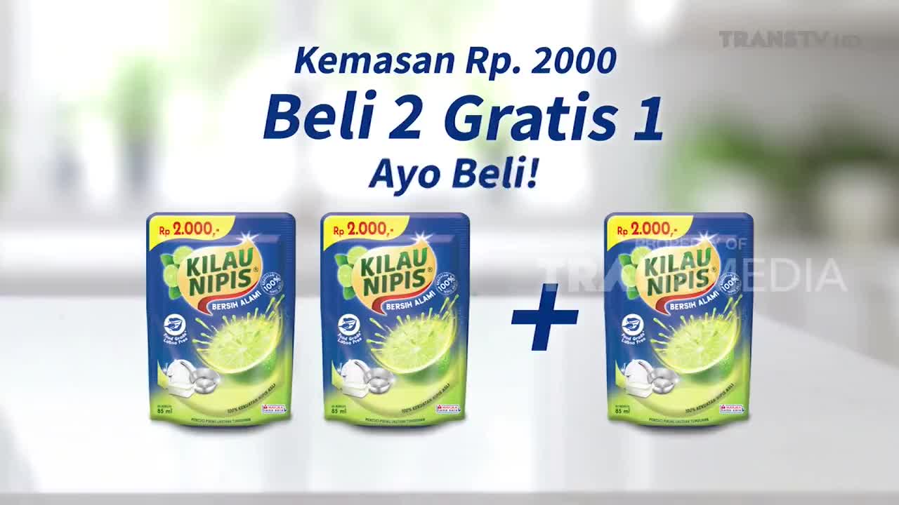 Three blue pouches of Kilau Nipis dish soap stand in a row, with a plus sign between the second and third. Large text above announces a buy two, get one free offer for Rp. 2000 packaging.