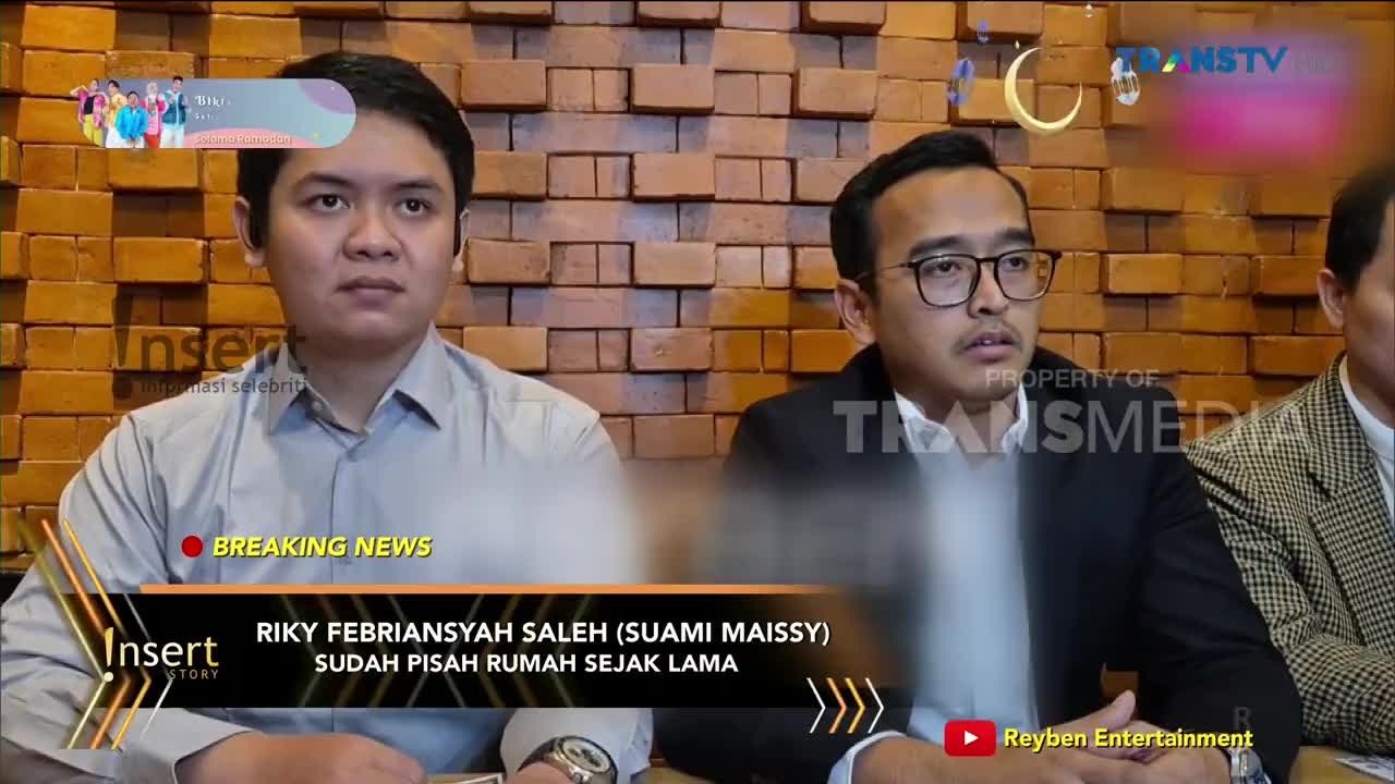 Two men sit behind a table, their expressions serious. A banner at the bottom of the screen announces "BREAKING NEWS" and identifies Riky Febriansyah Saleh as Maissy's husband, who has been living separately for a long time.