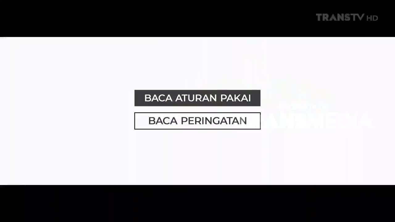 Two rectangular boxes appear on a white screen, one dark gray with white text, the other white with black text. The top box reads "BACA ATURAN PAKAI" and the bottom reads "BACA PERINGATAN."