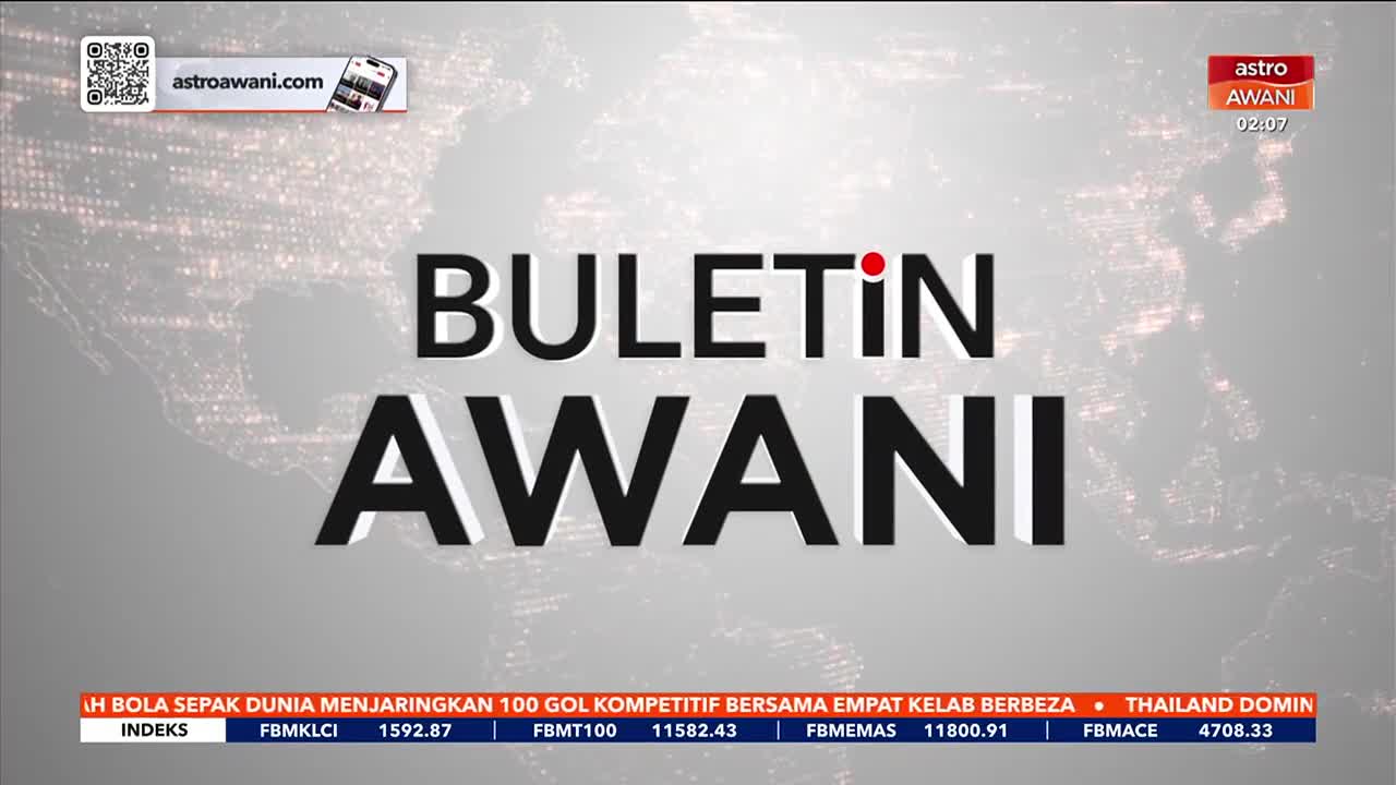 The Astro Awani logo and the time are visible in the upper right corner. Bold, black letters spell out "BULETIN AWANI" over a blurred map background.
