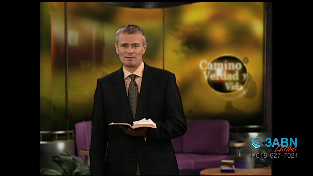 A man in a suit stands holding an open Bible. The 3ABN Latino logo appears in the lower right corner.